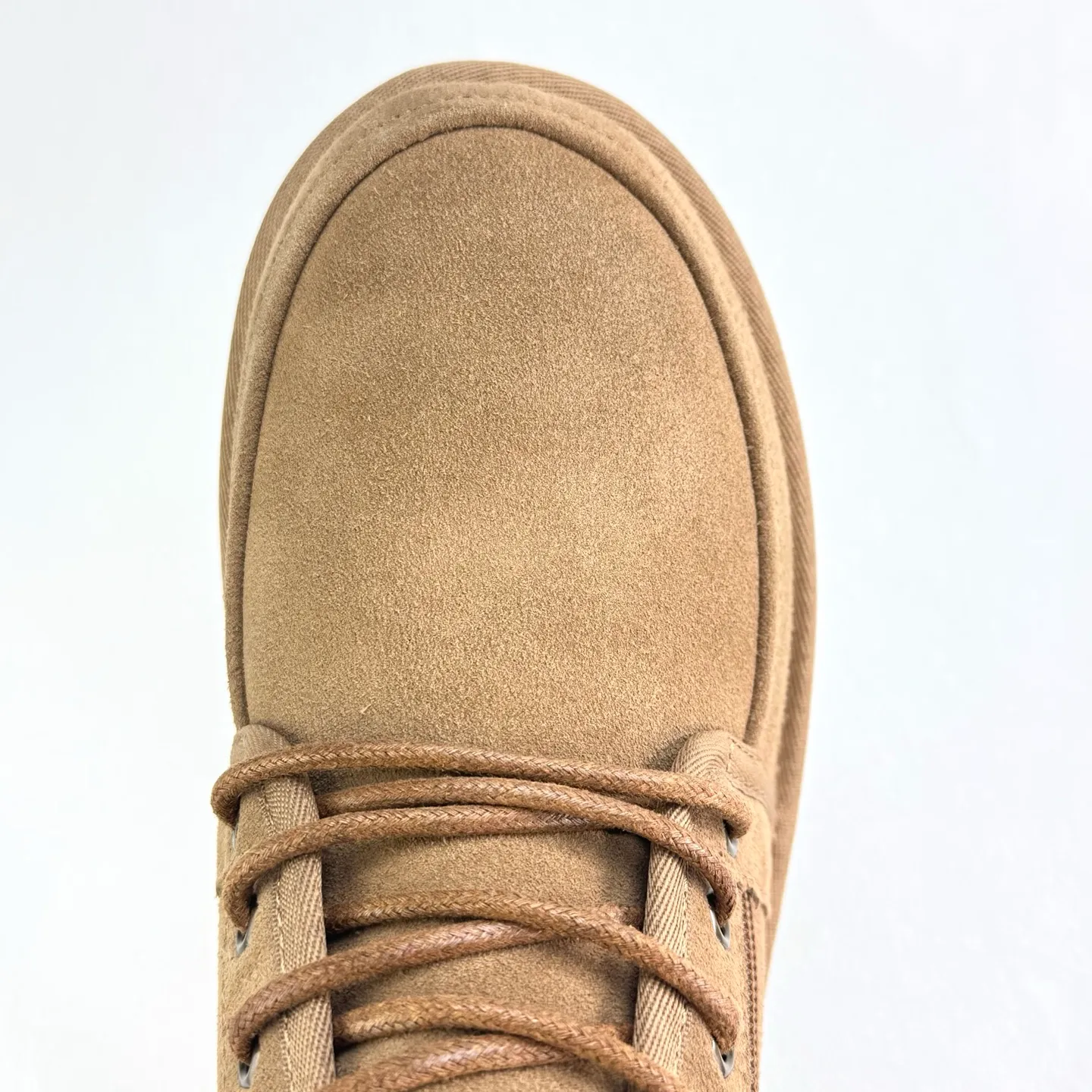 💰600 1163095 Newm zipper shell. Classic Newm series. Upgraded side zipper style for easy putting on and taking off. High satin smooth cow suede material. It won’t freeze your feet in the winter. You must arrange the hair adding. Size: 39 40 41 42 43 44 45
